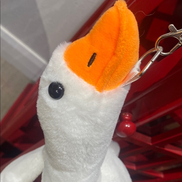 Plush White and Orange Bird purse. - Picture 5 of 6